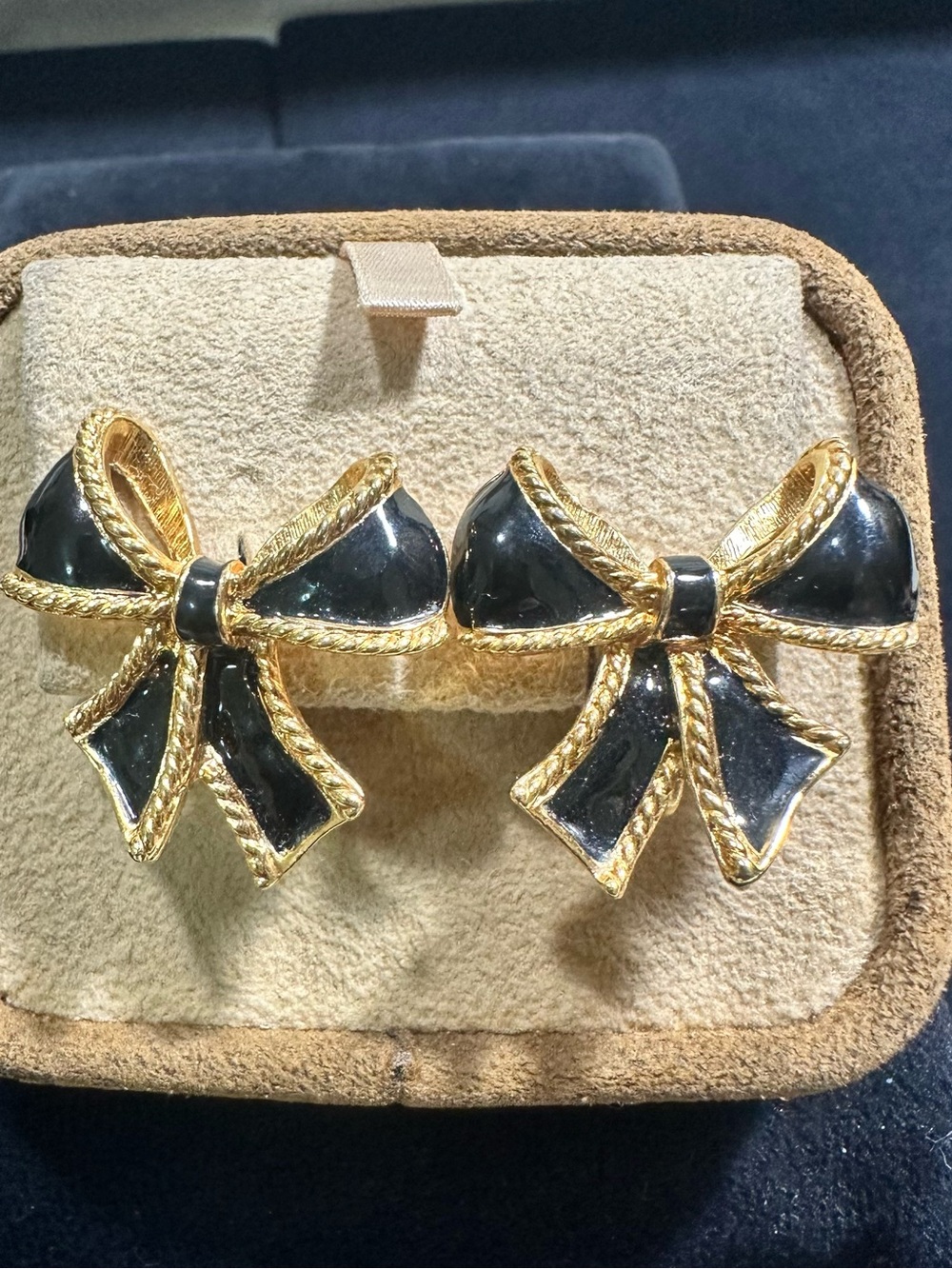 Vtg: K.J.L. for Avon Gold Toned Black Enameled Bow Style Clip On Earrings